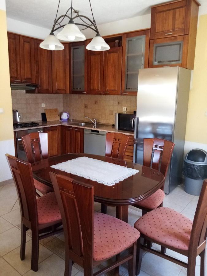 Apartment Andric Kastela Exterior photo
